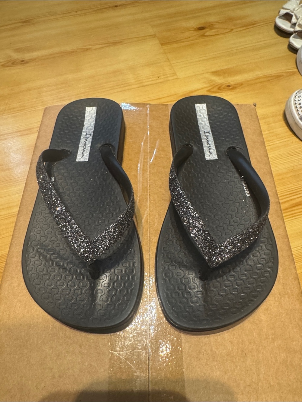Ipanema Black Glitter Girls Flip Flops